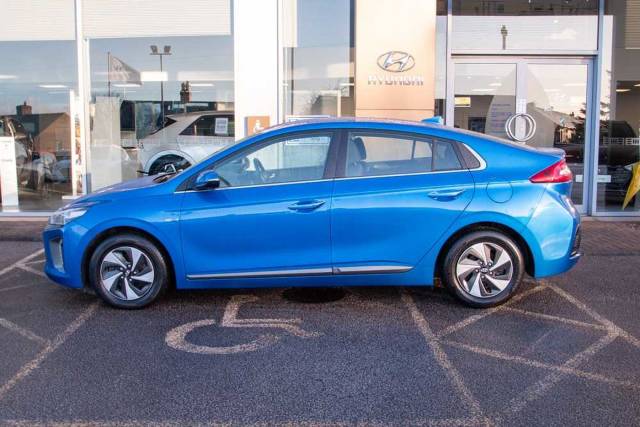 Hyundai Ioniq 1.6 GDi (105ps) Premium Hybrid DCT 5Dr Hatch Hatchback Hybrid Blue
