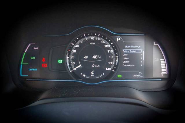 Hyundai Ioniq 1.6 GDi (105ps) Premium Hybrid DCT 5Dr Hatch Hatchback Hybrid Blue