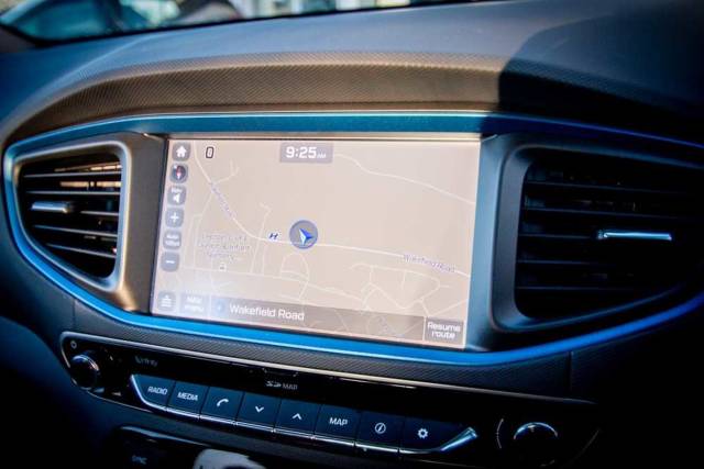 Hyundai Ioniq 1.6 GDi (105ps) Premium Hybrid DCT 5Dr Hatch Hatchback Hybrid Blue