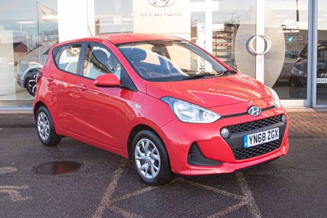 Hyundai i10 1.0 SE 5 Door Hatchback Petrol Red