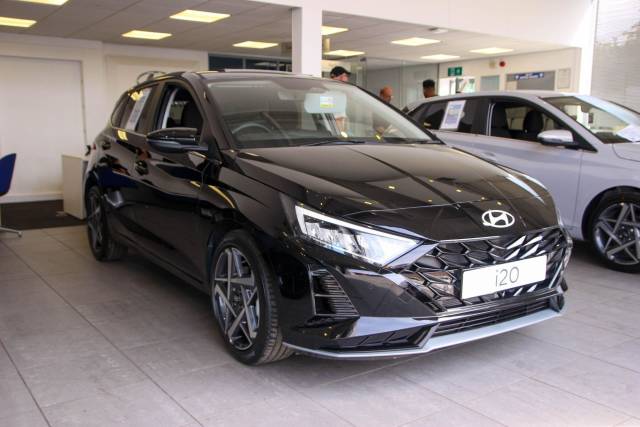 Hyundai i20 1.0 T-GDi Ultimate DCT Euro 6 (s/s) 5dr Hatchback Petrol Phantom Black