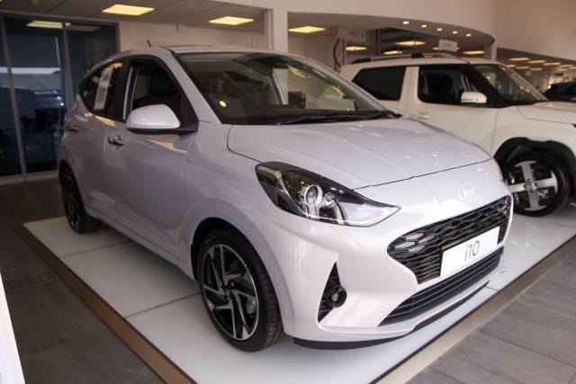 Hyundai i10 1.2 Premium Euro 6 (s/s) 5dr Hatchback Petrol Lumen Grey