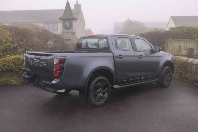 2025 Isuzu D-max 1.9 TD V-Cross Pickup Double Cab 4dr Diesel Manual 4WD Euro 6 (s/s) (164 ps)