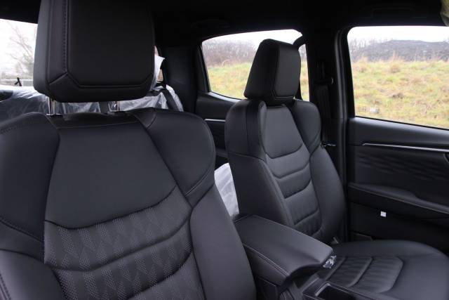 2025 Isuzu D-max 1.9 TD DL40 Pickup Double Cab 4dr Diesel Manual 4WD Euro 6 (s/s) (164 ps)