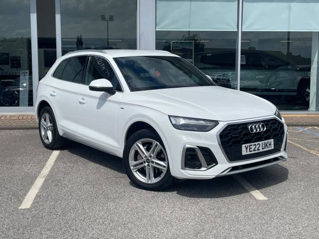 Audi Q5 2.0 45 TFSI Quattro S Line 5dr S Tronic Estate Petrol WHITE