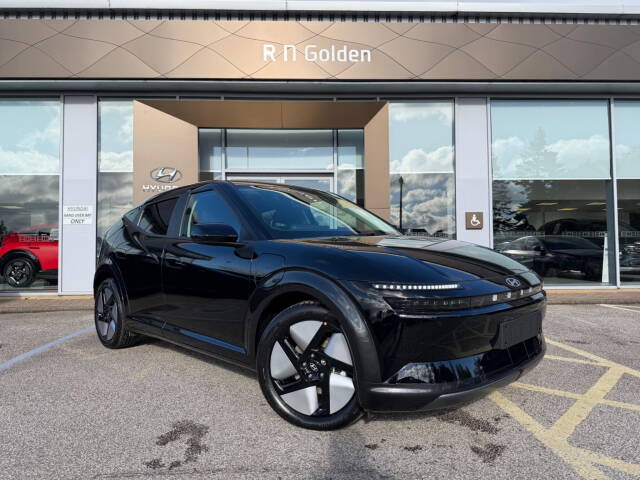 Hyundai Ioniq 3 61kWh Ultimate Auto 5dr Hatchback Electric Phantom Black